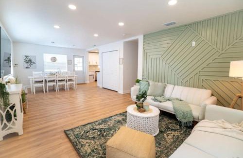 East Tampa Casa | Cozy 3br With Patio & Yard Near Ybor City