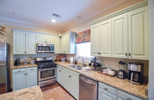 Starkville Casa | Cozy, 3Min Walk To Downtown, Firepit, King, SmartTv, 4Beds