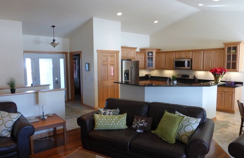 Deerfield Condominio | Nuevos condominios de lujo cerca del bosque - 20 minutos a Madison