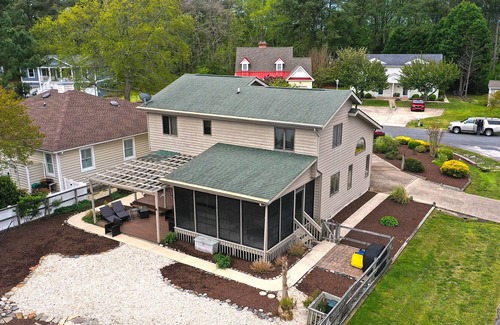 Bethany Beach Cabaña | Cozy 4 bed Beach Cottage near Bethany Beach! Wifi Available, Beach Town, Trolley, Shopping and more!