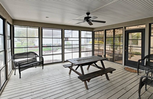 Bethany Beach Cabaña | Cozy 4 bed Beach Cottage near Bethany Beach! Wifi Available, Beach Town, Trolley, Shopping and more!