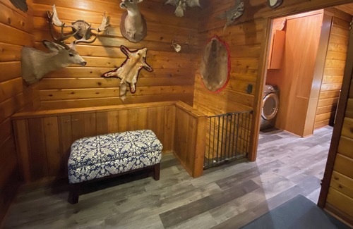Torrington Casa | Cozy 4 bedroom cabin on secluded, charming farm