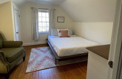 Fleet Casa | Cozy 4-bedroom house in Norfolk Riverfront Neighborhood