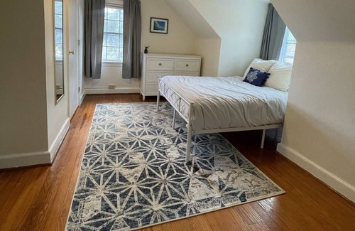 Fleet Casa | Cozy 4-bedroom house in Norfolk Riverfront Neighborhood