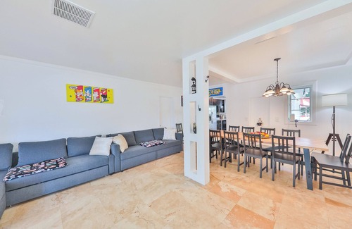 Highland Garden Casa | Cozy 4-bedroom house in enjoyable Hollywood with AC, WiFi