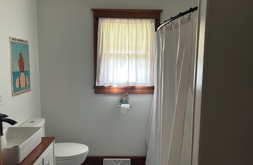 Rushville Casa | Cozy 4-bedroom house with WiFi and AC in Pleasant Rushville