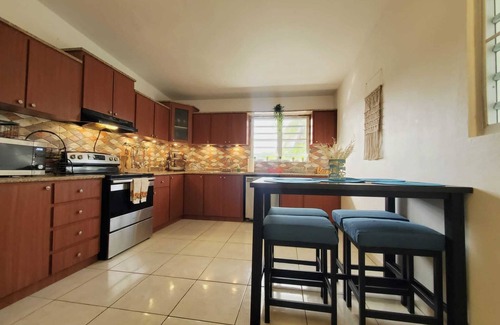 Coto Casa | Cozy 4-bedroom house with WiFi and AC in enchanting Isabela