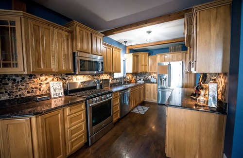 Lake Orion Cabaña | Cozy 4 bedroom lakefront cottage on Lake Orion with the best views!