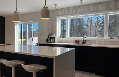 Elka Park Cabina | Cozy 4-bedroom Mountain Home with Pool & Hot Tub in Enchanting Elka Park