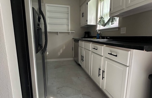 Columbia Casa | Cozy 4-bedroom townhome with spacious backyard–7 min to campus, 3 min to coffee!