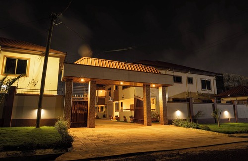 Nungua Casa | Cozy 4-Bedroom Townhouse in Community 25, Tema