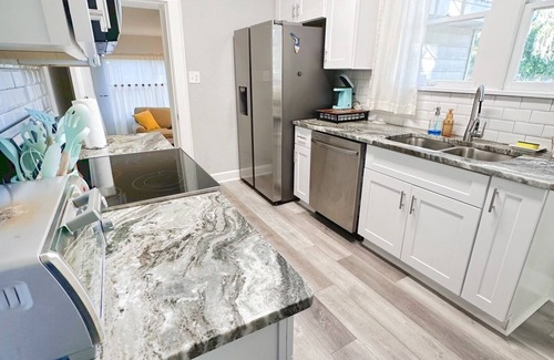 Lakeland Casa | Cozy 4 bedroom with Rustic Charm