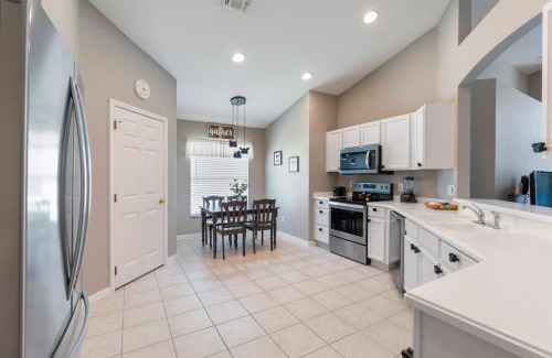 West Haven Casa | Cozy 4 Bedrooms Next to DisneyPrivate Pool