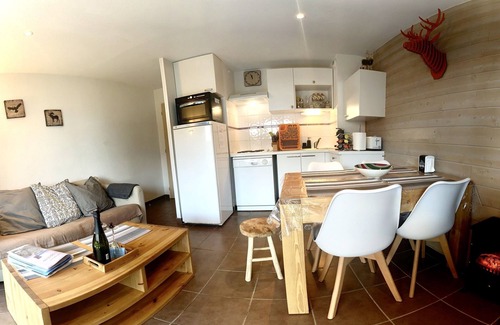 Les Angles Apartamento | Cozy 4-star apartment (heated swimming pool-sauna)