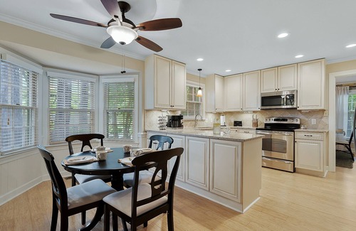 Cary Casa | Cozy 4bd Home - NC State & Airport nearby - BBQ