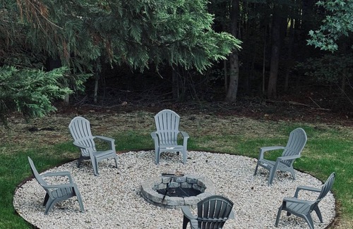 Acworth Casa | Cozy 4BR Home Near Lake Allatoona & Red Top Mtn, Lakepoint Sports Complex,