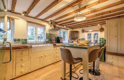 George Green Casa | Cozy 5-Bed Cottage Retreat – Perfect for Families