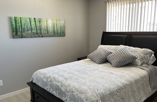 Medicine Hat Casa | Cozy 5 Bedroom 2 Bath private Medicine Hat home.