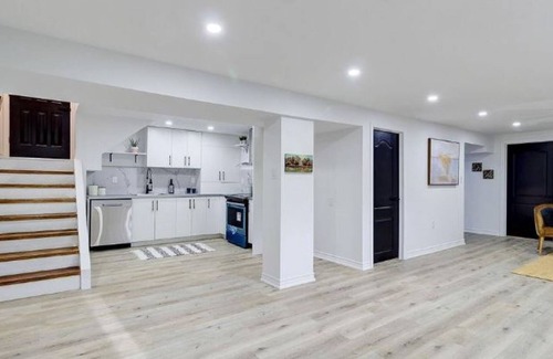 Hamilton Casa | Cozy 5 bedroom close to trails & mountain scenery
