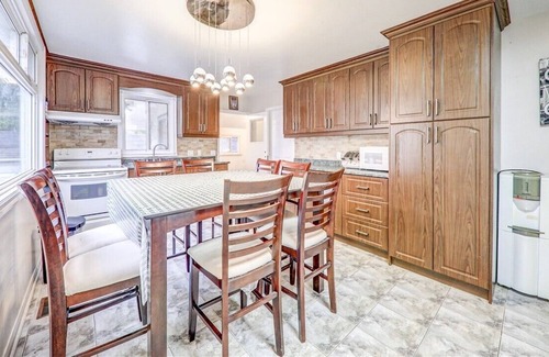 Kirkfield Cabaña | cozy 5br waterfront cottage kirfield,hotub