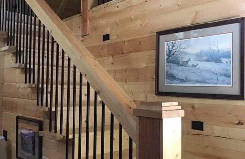 Linn Valley Cabina | Cozy A-Frame cabin right next to the water.