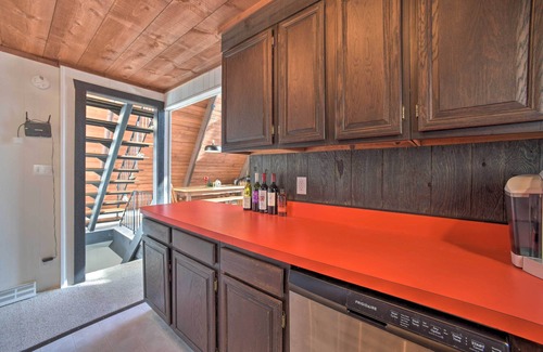 Wilmington Cabina | Cozy A-Frame Cabin w/ Pool Table: 8 Mi to Mt Snow!