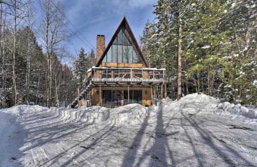 Wilmington Casa | Cozy A-Frame Cabin with Pool Table 8 Mi to Mt Snow!