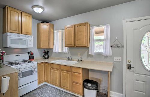 Atascadero Casa | Cozy Abode with Patio, 16 Mi to San Luis Obispo