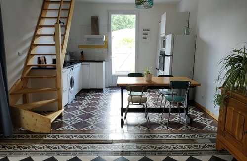 Herm Casa | Acogedor alojamiento con jardín cerca del océano.