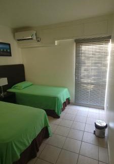 New Kingston Apartamento | Cozy Accommodations - Abbey Hope View