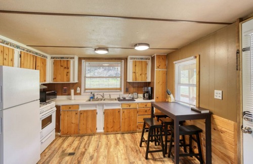 Deadwood Cabina | Cozy Adventurer's Cabin in Deadwood Canyon