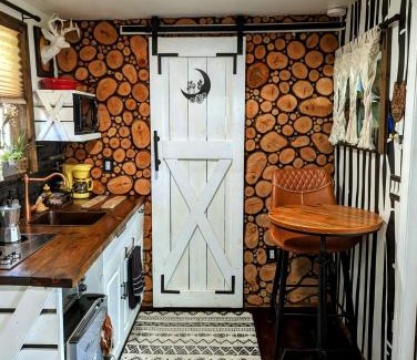 Ybor City Casa | Cozy AF Tiny-House Oasis