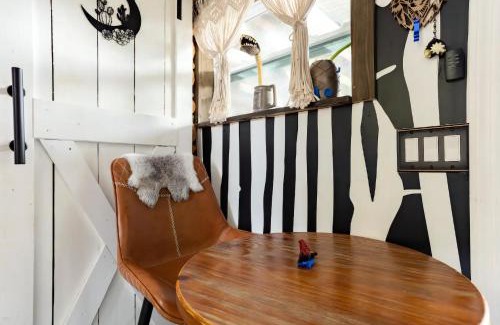 Ybor City Casa | Cozy AF Tiny-House Oasis