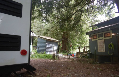 Lime Kiln Casa | Cozy, Affordable guest accommodations in Verlot, WA - Granite Falls Area Pets OK