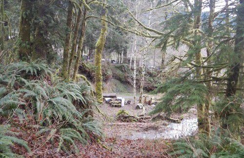 Lime Kiln Casa | Cozy, Affordable guest accommodations in Verlot, WA - Granite Falls Area Pets OK
