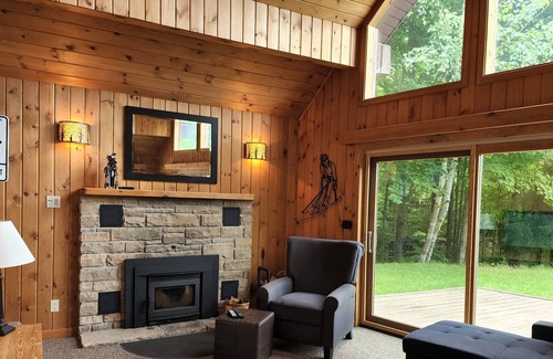 Whippleville Cabina | Cozy AFrame Cabin w/ Hot Tub overlooking Titus Mtn