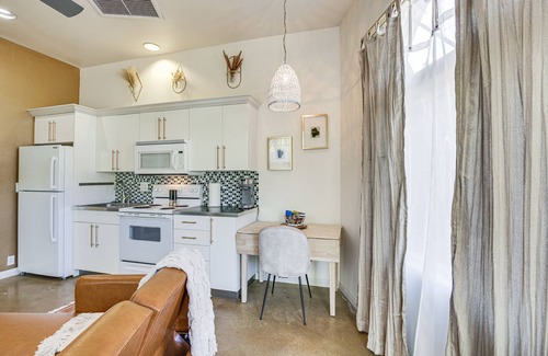 Alpine Cabaña | Cozy Alpine Cottage Near Casinos & Trails!