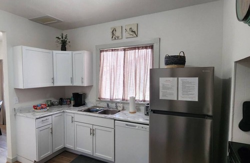 Sioux City Casa | Cozy American Style Cottage