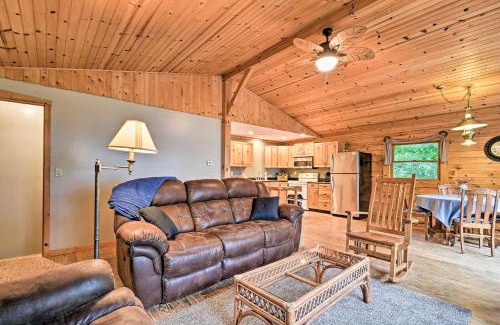 Shipshewana Casa | Cozy Amish Country Cabin on Shipshewana Lake!