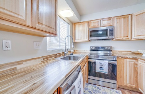 Midtown Anchorage Apartamento | Cozy Anchorage Apartment w/ Mountain Views
