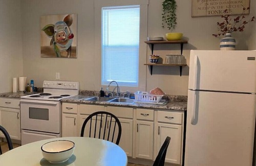 Terre Haute Casa | Cozy and beautifully renovated!