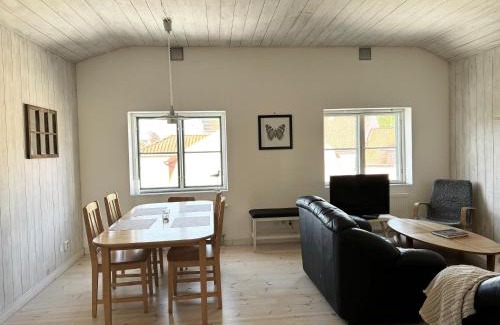 Innerstaden Apartamento | Cozy and bright 3-bedroom APT in Visby