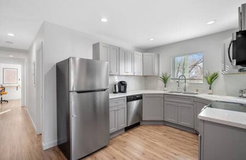 Pueblo Apartamento | Cozy and Centrally located brand new 2B 1Ba Apt #4