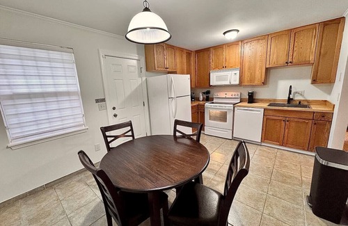 Burton Apartamento | Cozy And Centrally Pet Friendly