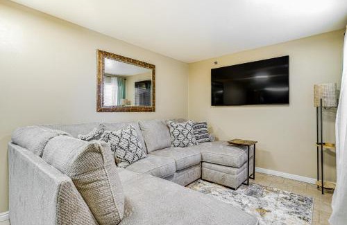 East Central Apartamento | Cozy and Centrally Located SLC Condo with Balcony!