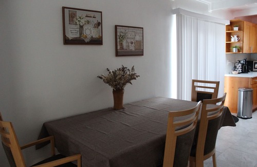 Pinole Casa | Cozy and Charming Family Friendly Home Between Napa and SF