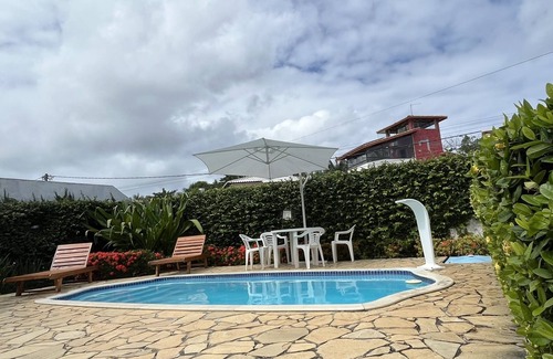 Barra do Jacuipe Casa | Acogedora y encantadora casa con piscina y jardines en condominio frente al mar!