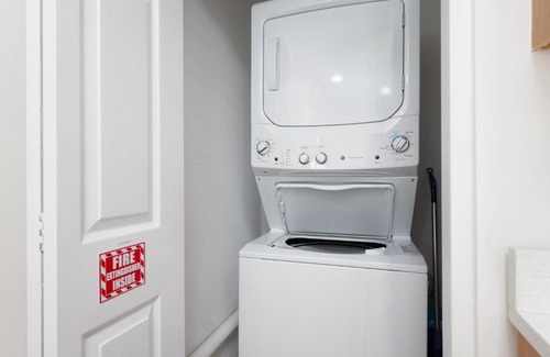 Jacksonville Beach Apartamento | Cozy and Comfortable One Bedroom Efficiency! 5 Blocks to the Beach!