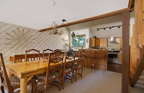 Elkhorn Village Condominio | Cozy and Comfortable 2 Bed, 2 Bath Condo in Elkhorn - Adventurer’s Paradise