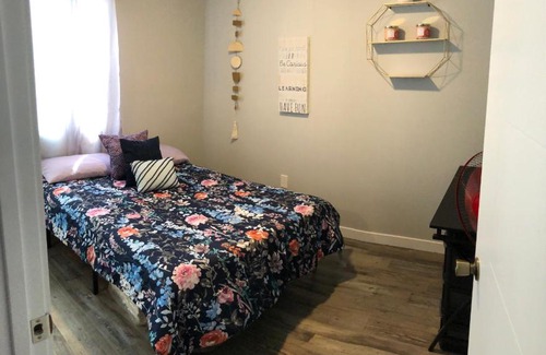 Downtown Los Angeles Casa | Cozy and Comfy Rooms Near SOFI Stadium, DTLA, USC, LAX, HOLLYWOOD, BEACHES Shared Home